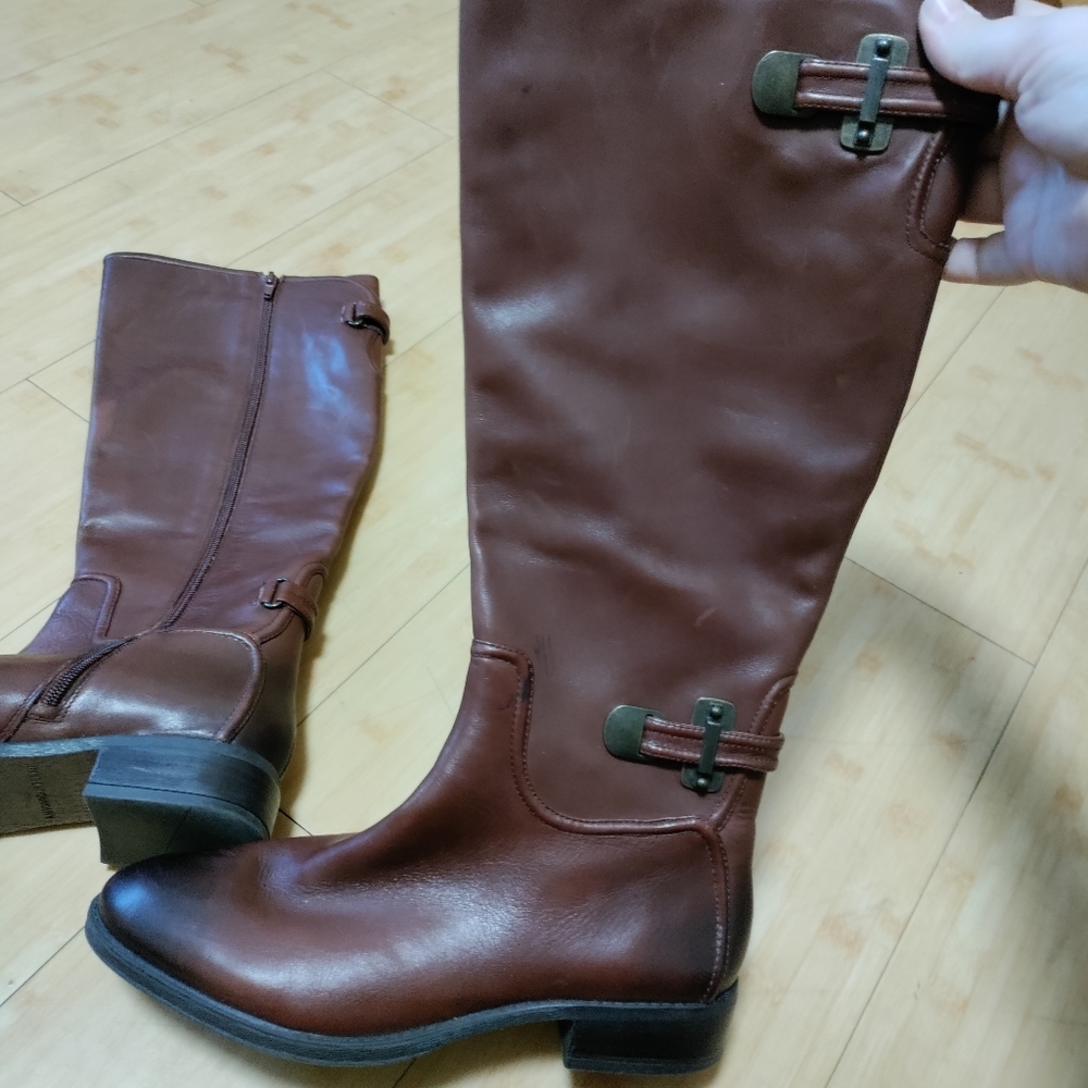 🔥Antonio Melani🔥knee high boots size 9! Brown